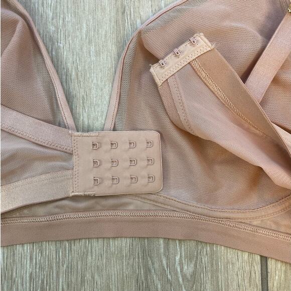 Soma Unbelievable Lift Wireless Bra 40D Nude Mesh Sheer Comfort Support - Picture 3 of 5